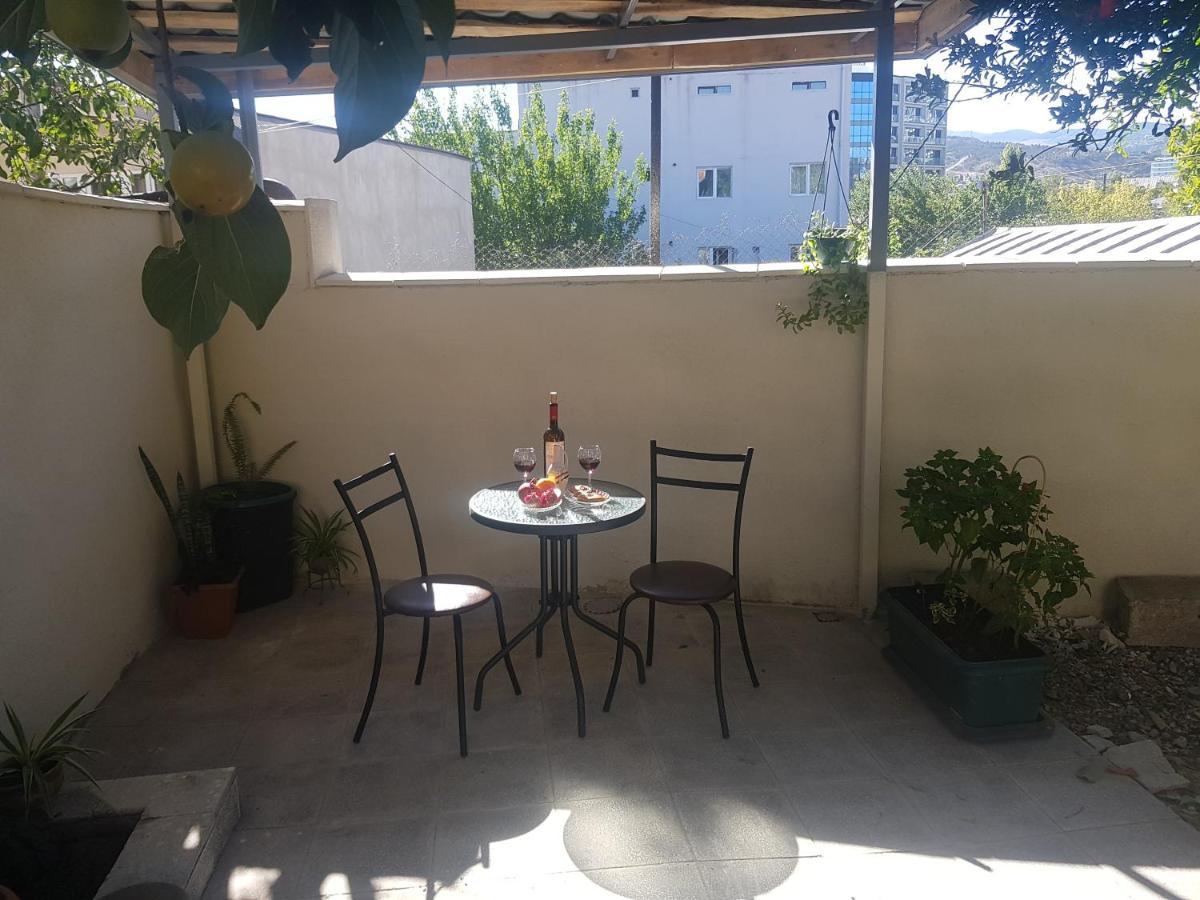 Домик У Куры Hotel Tbilisi Exterior photo